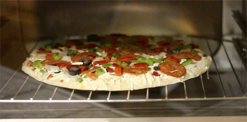 
	
	Còn đây là quá trình bánh pizza được nướng.